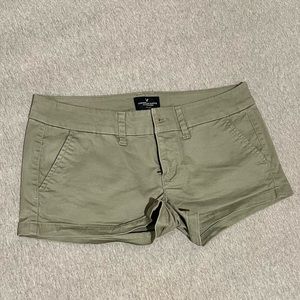 NWOT- American eagle shorts - olive green- size 4